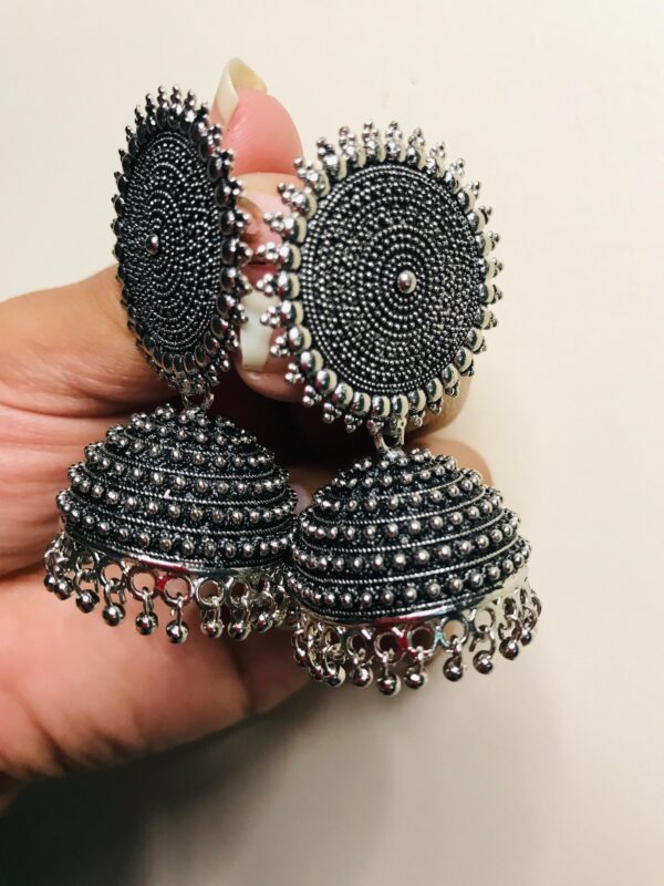 Metallic Grey Round Varnee Alloy Oxidized Jhumka Earring