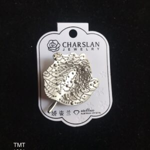 Cute Design Non-Stoned Saree Pin